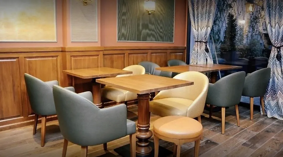 Mom'Art Hotel Paris