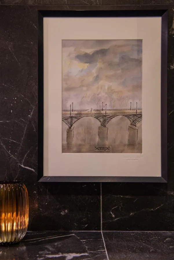 Mom'Art Hotel Paris France