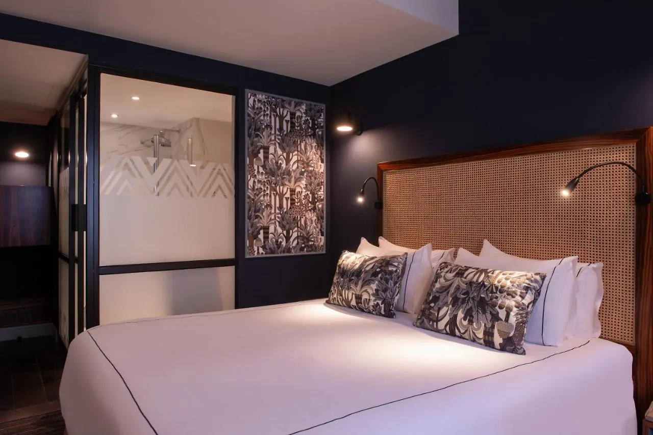 Mom'Art Hotel Paris
