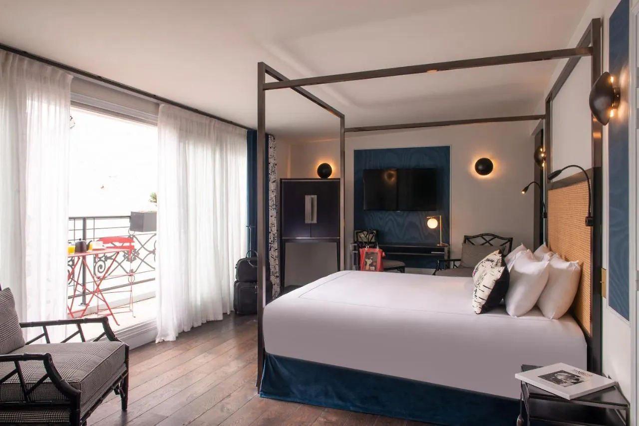****  Mom'Art Hotel Paris France