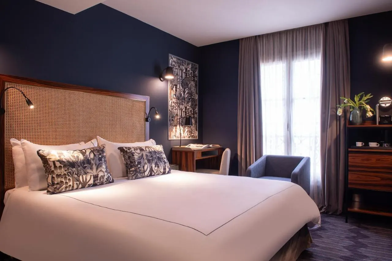 Mom'Art Hotel Paris