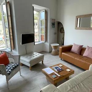 https://appartement-au-port.inbrittany.com