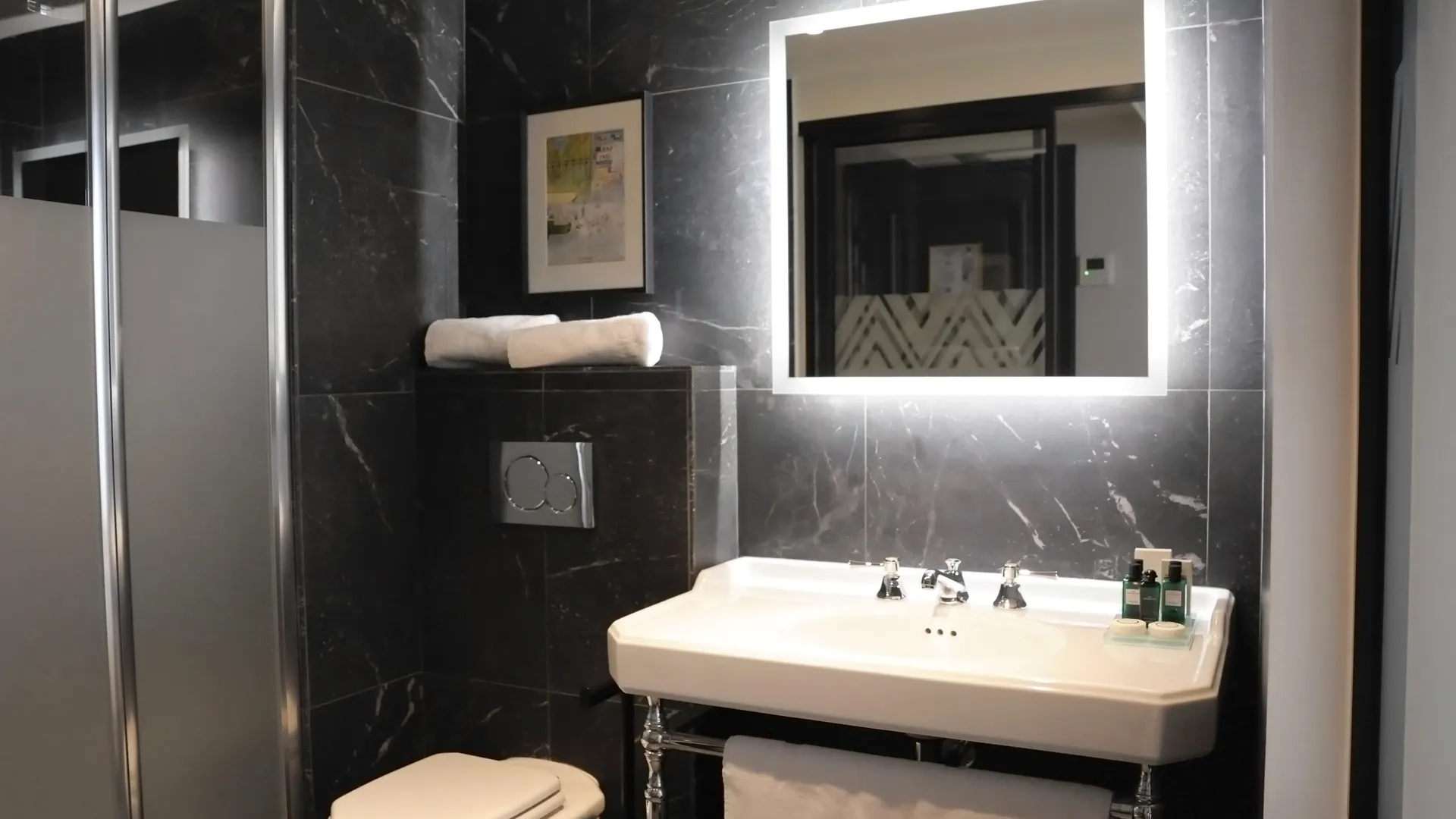 Mom'Art Hotel Paris