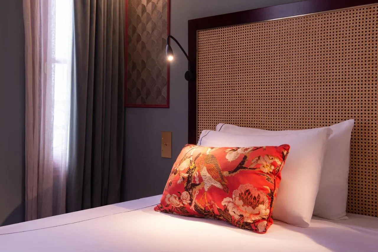Mom'Art Hotel Paris